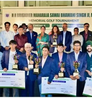 Prize winners of the Sawai Bhawani Singh Ji Memorial with Diya Kumari; Aarav is front left holding a cheque