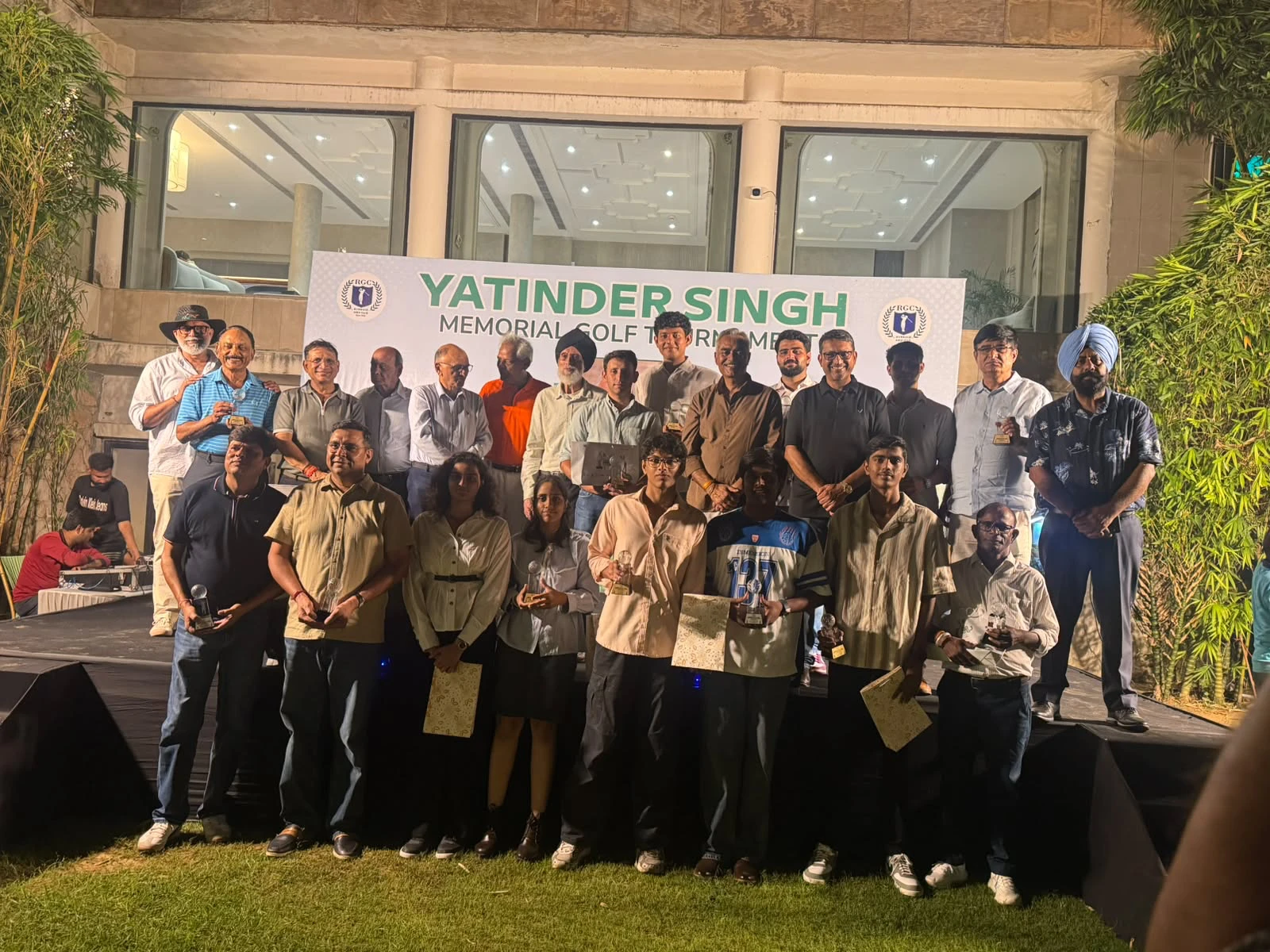 Prize winners of the Yatinder Singh Memorial Golf Tournament on stage